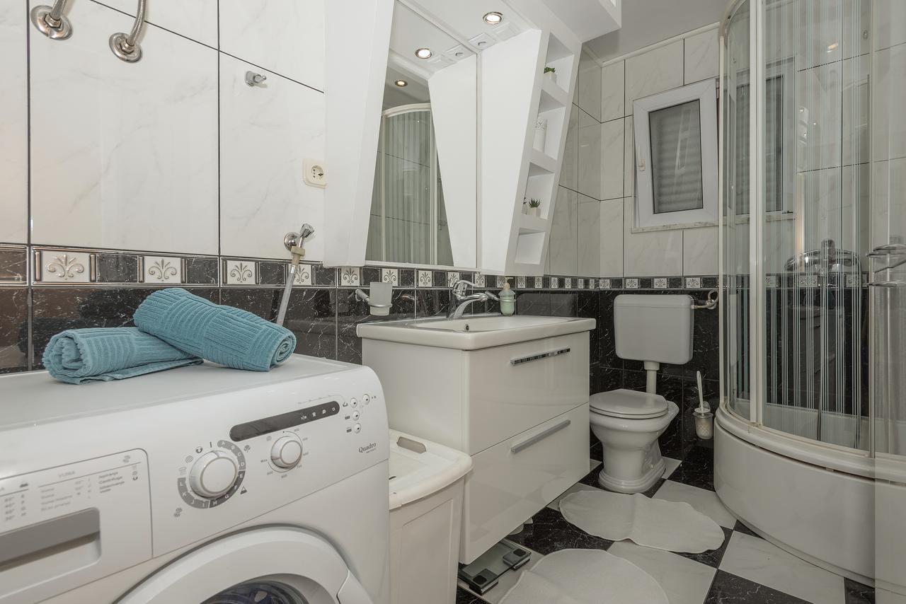 Apartment Mirjana Makarska Eksteriør billede