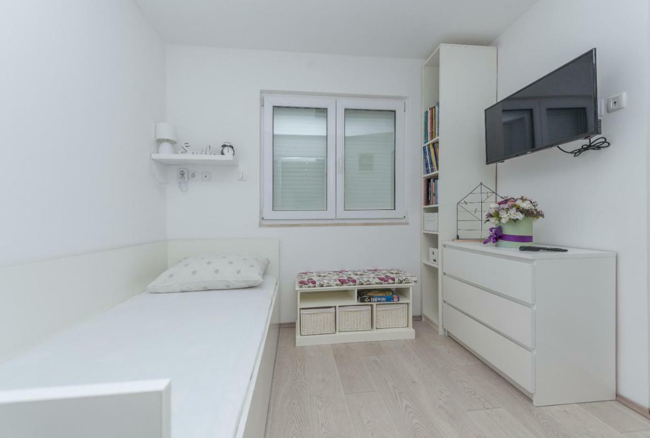 Apartment Mirjana Makarska Eksteriør billede